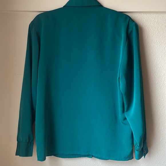 Vintage long sleeve button down polyester shirt with shoulder pads - Picture 6 of 6